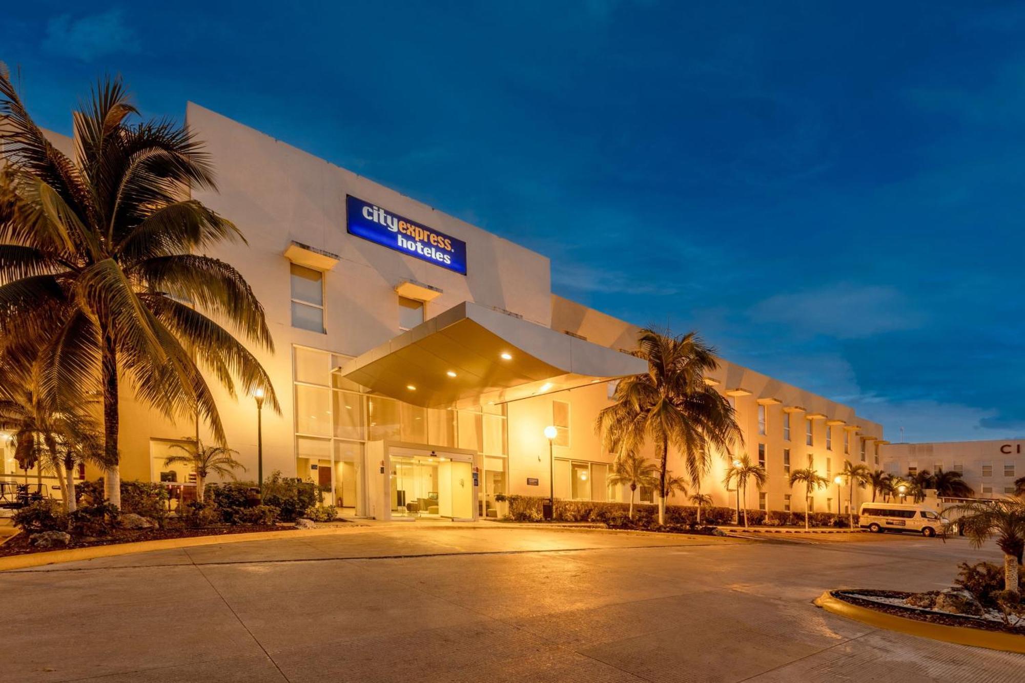 City Express By Marriott Πλάγια Ντελ Κάρμεν Εξωτερικό φωτογραφία